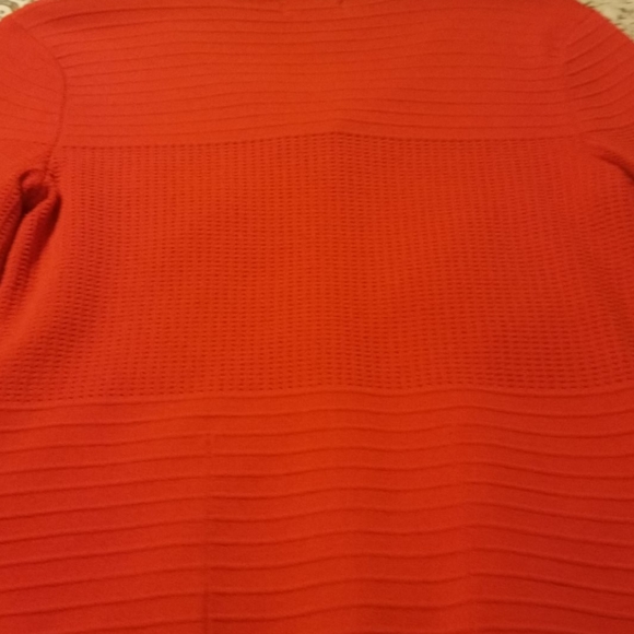 Cache Red Sweater - Picture 5 of 8